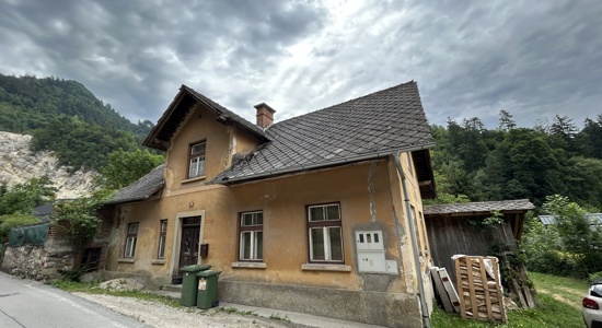 hiša Cesta v Rovte
